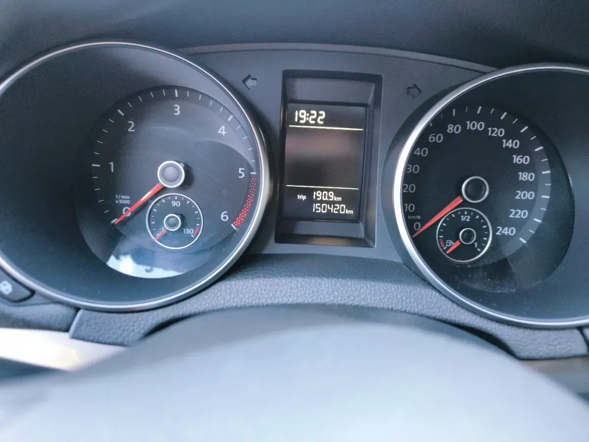 Volkswagen Golf 2011 photo 3