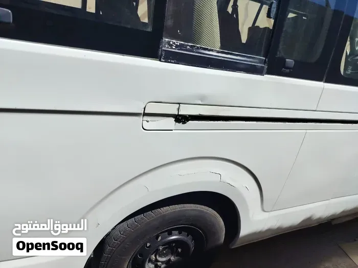 Toyota Hiace 2014 photo 4