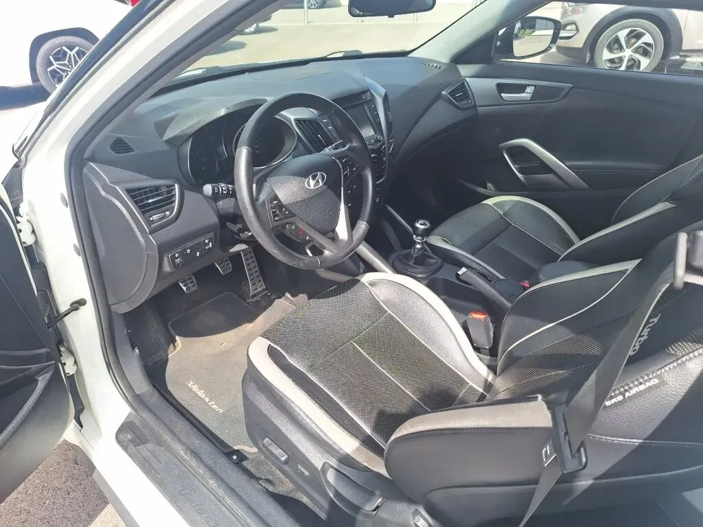 Hyundai Veloster 2015 photo 2