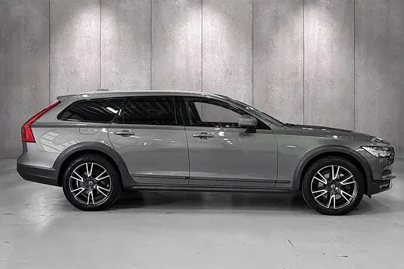 Volvo V90 Cross Country 2017 photo 5