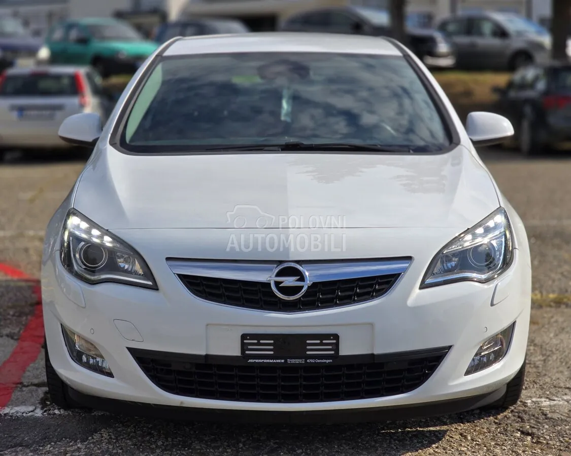 Opel Astra J
