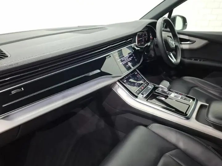 Audi Q7 2023 photo 5