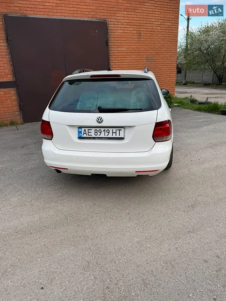 Volkswagen Golf 2012 photo 2
