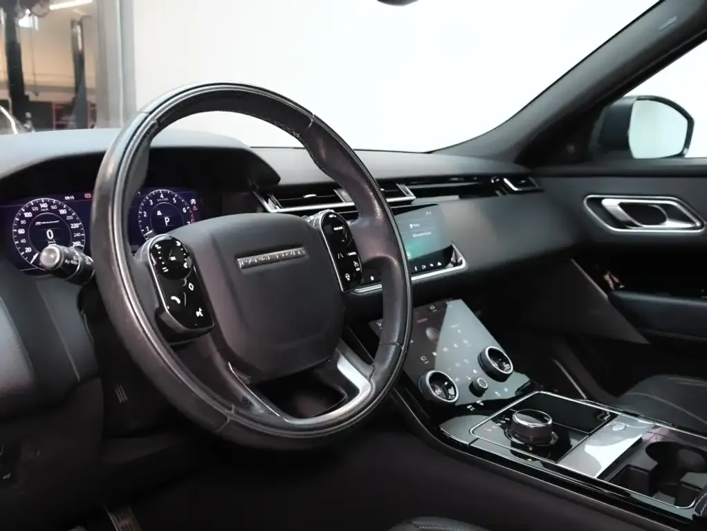 Land Rover Range Rover Velar 2018 photo 3