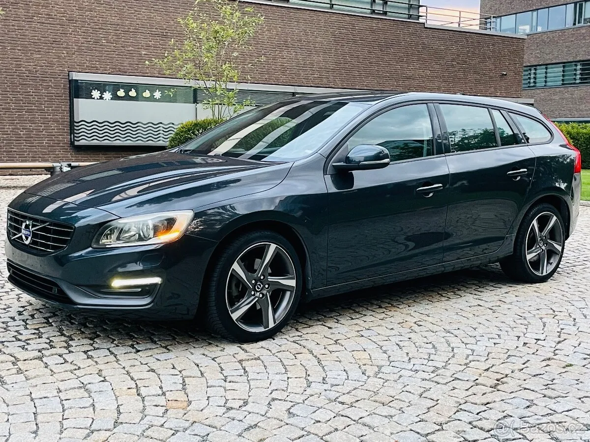 Volvo V60 2015 photo 2