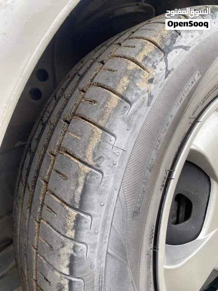 Hyundai Verna 2011 photo 2