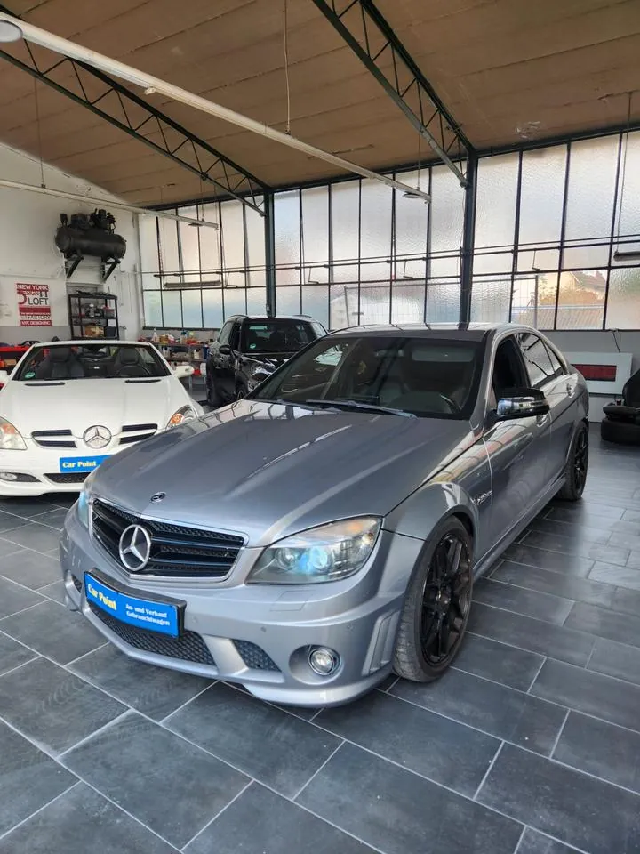 Mercedes-Benz C63 Amg
