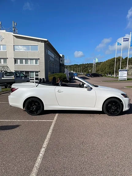 Lexus Is250C 2011 photo 2