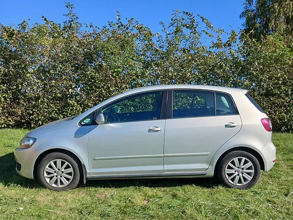 Volkswagen Golf Plus 2010 photo 2