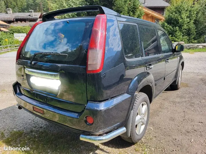 Nissan X-Trail 2006 photo 2