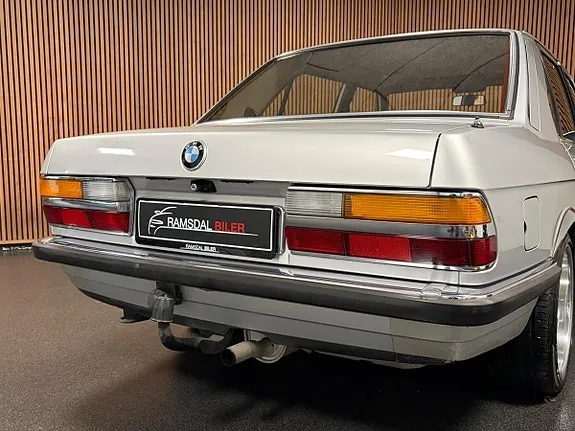 BMW 520I 1985 photo 5