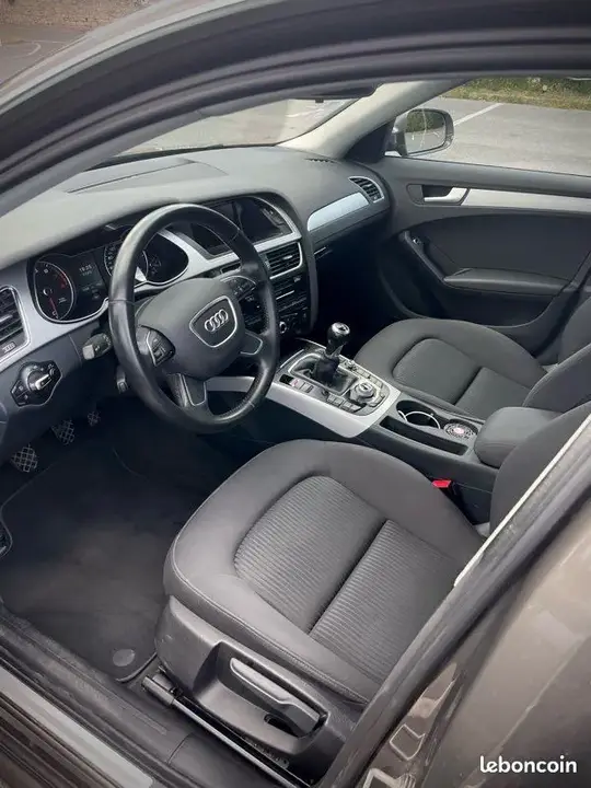 Audi A4 2015 photo 2