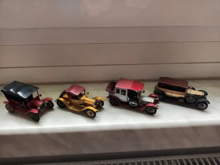 Matchbox Autos