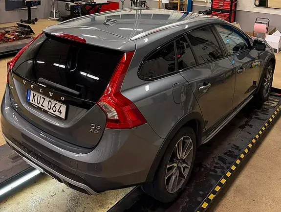 Volvo V60 Cross Country 2016 photo 4