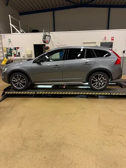 Volvo V60 Cross Country 2016 photo 3