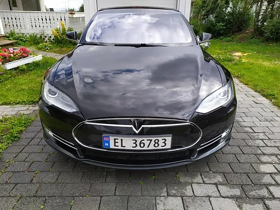 Tesla Model S 2014 photo 4