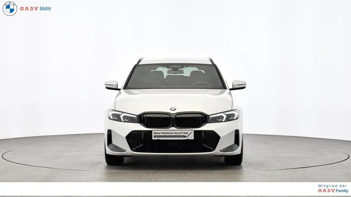 BMW 3 Series 2024 photo 3