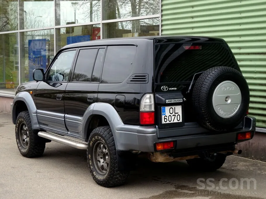 Toyota Land Cruiser 2000 photo 4
