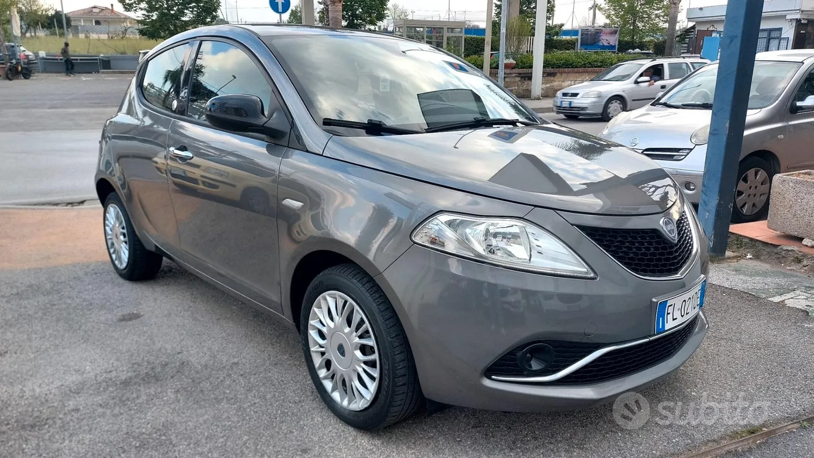Lancia Ypsilon