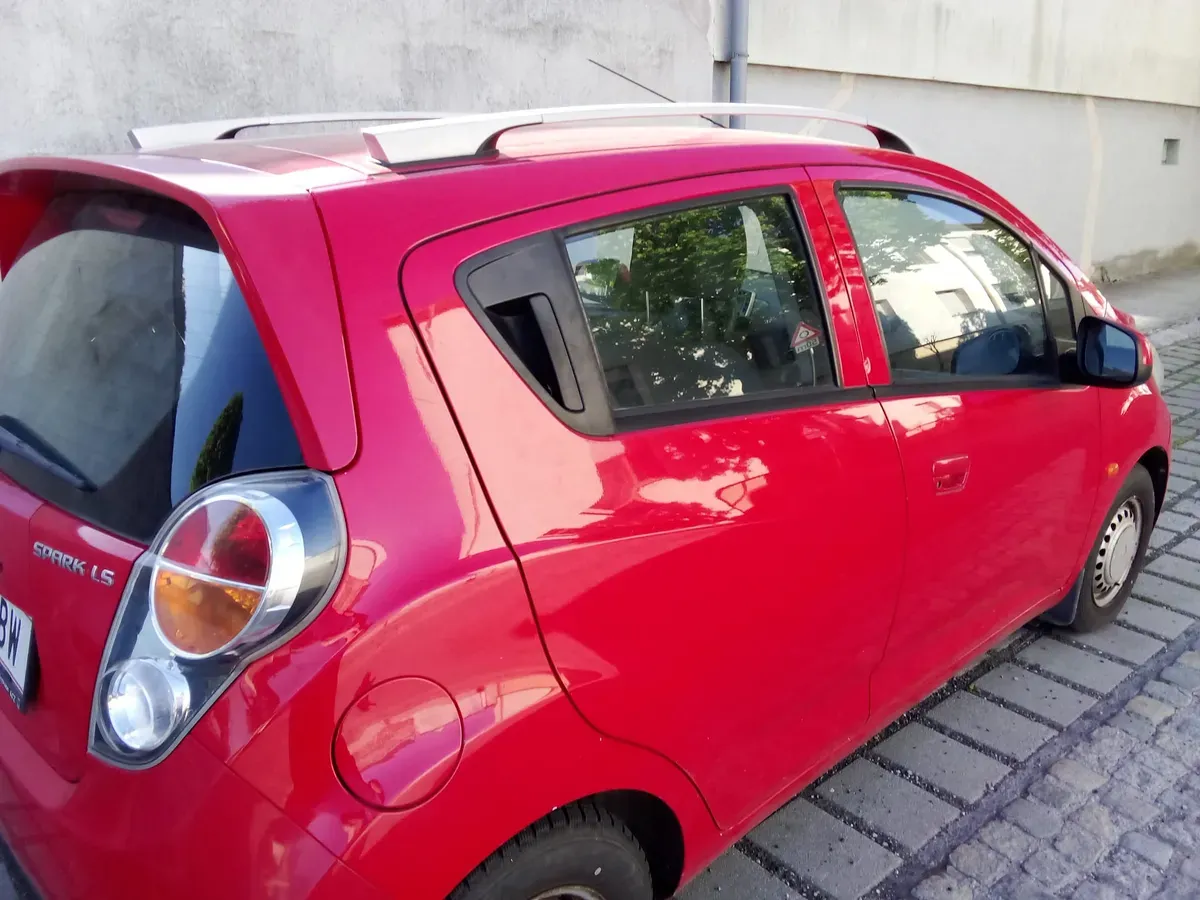 Chevrolet Spark 2010 photo 2