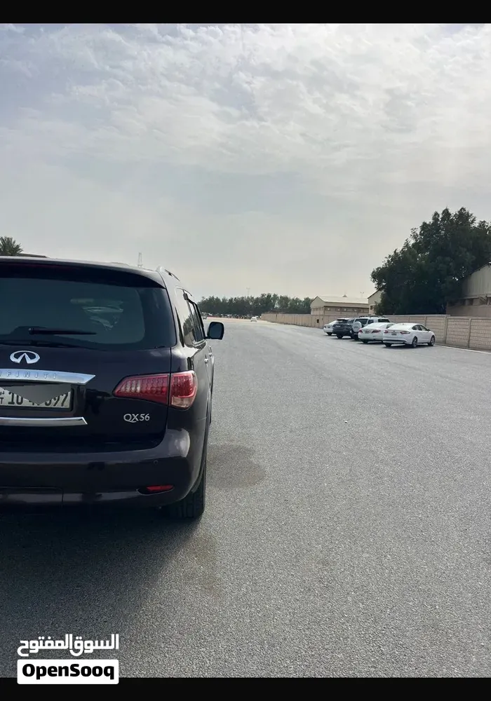 Infiniti Qx56 2011 photo 2