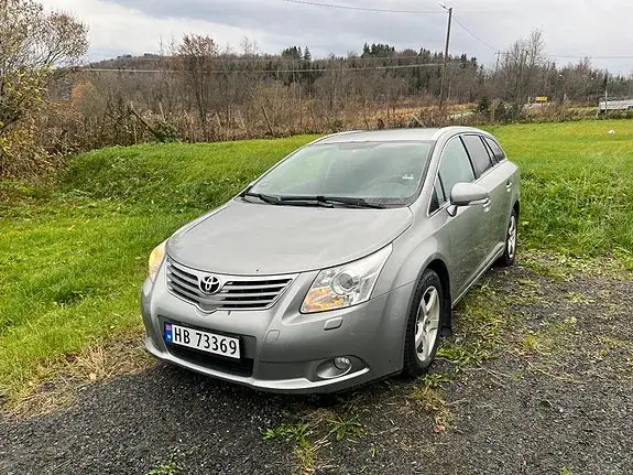 Toyota Avensis 2011 photo 3