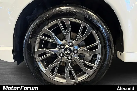 Mitsubishi Outlander 2018 photo 5