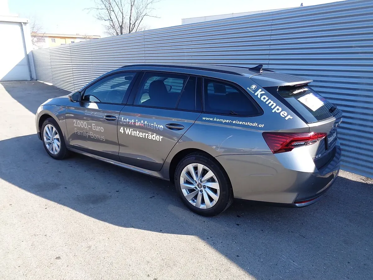 Skoda Octavia 2026 photo 2