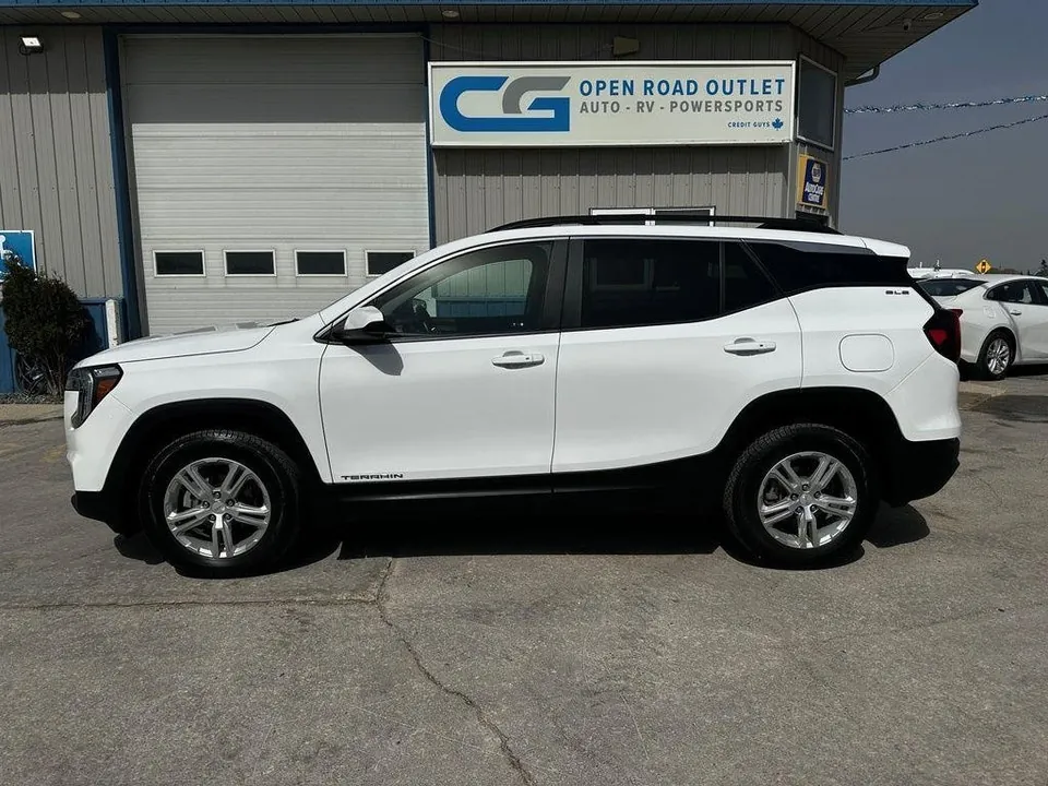 GMC Terrain 2023 photo 3