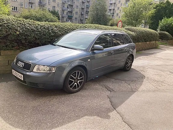 Audi A4 2004 photo 3