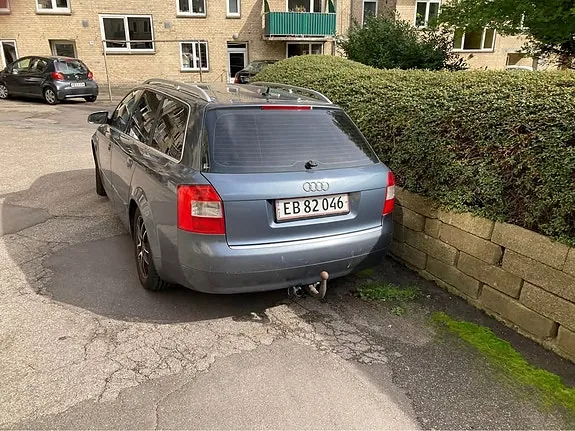 Audi A4 2004 photo 4
