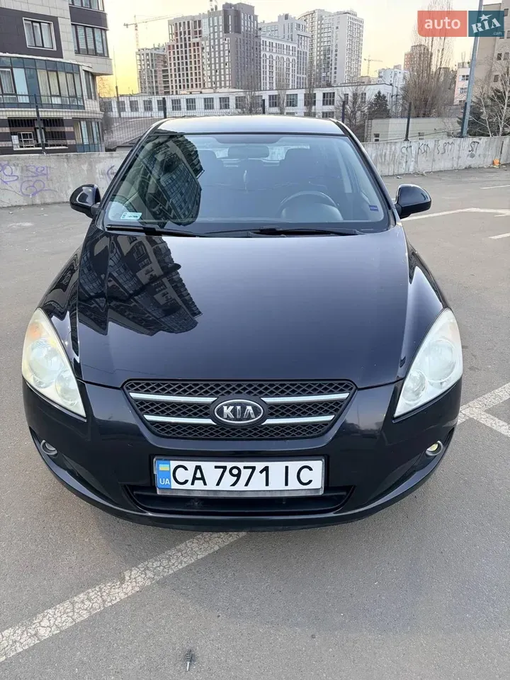 Kia Ceed 2009 photo 2