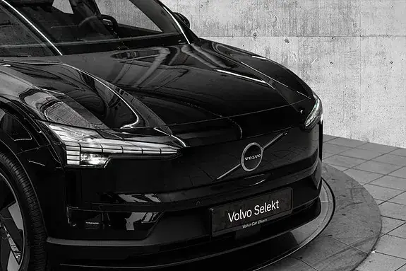 Volvo Ex30 2025 photo 2