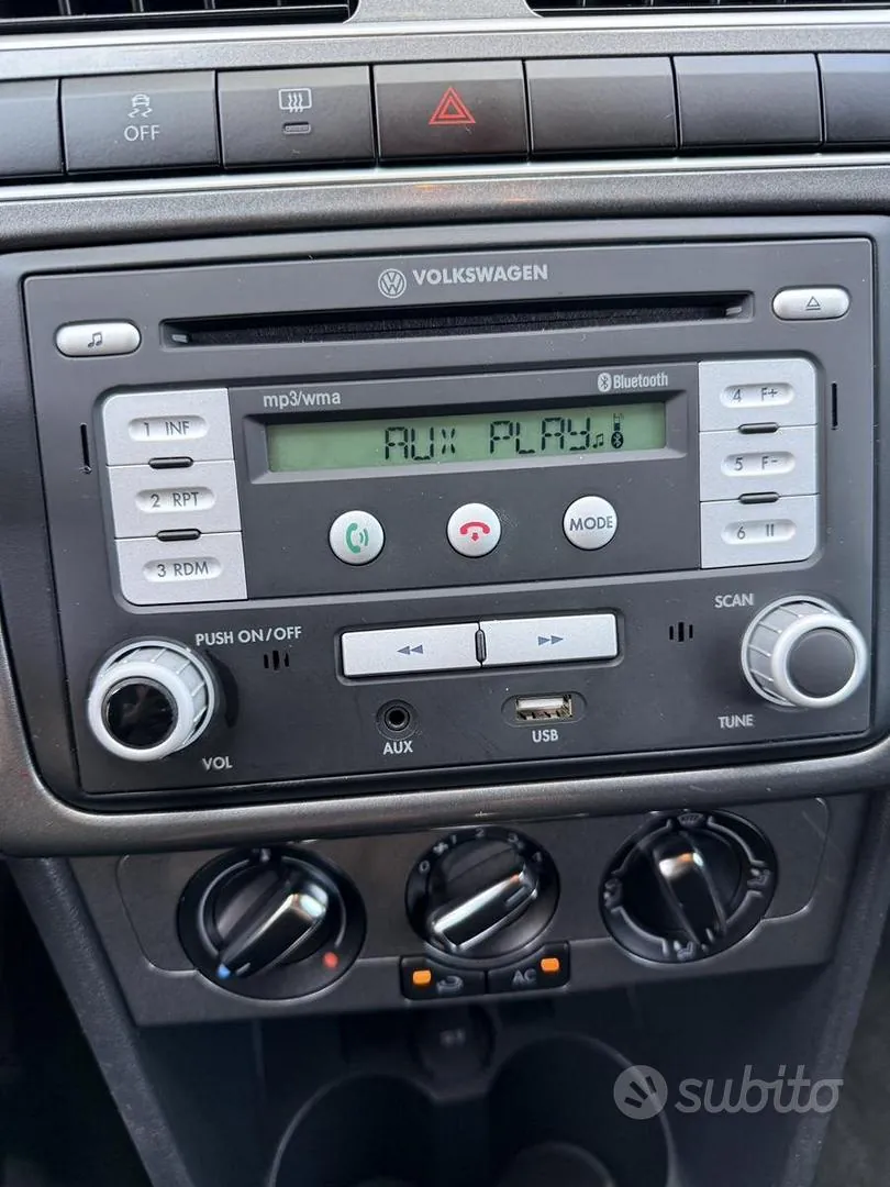 Volkswagen Polo 2012 photo 5