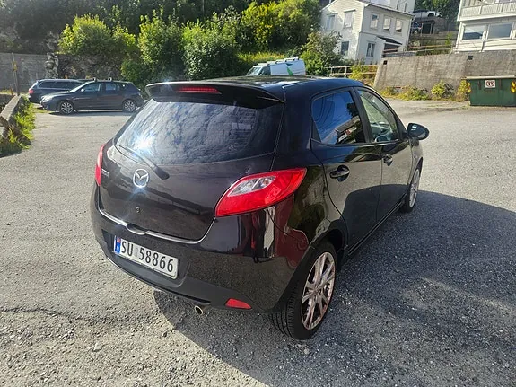 Mazda 2 2007 photo 4