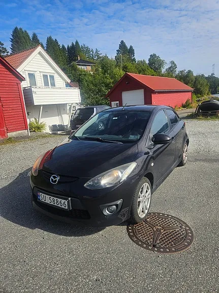 Mazda 2 2007 photo 3