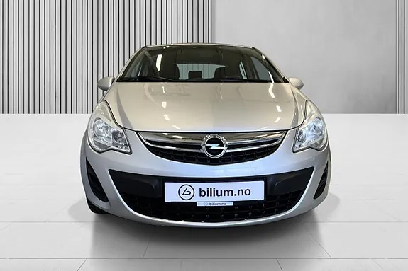 Opel Corsa 2012 photo 2