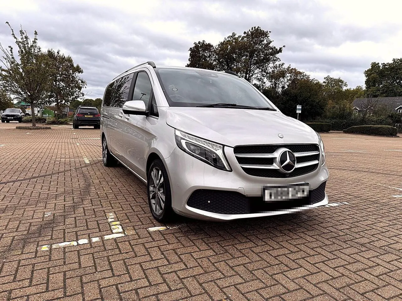 Mercedes-Benz V-Class 2016 photo 2