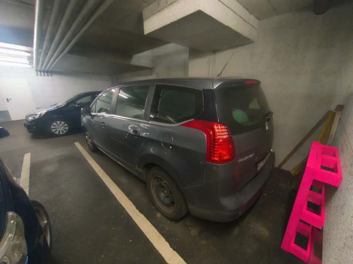 Peugeot 5008 2011 photo 2