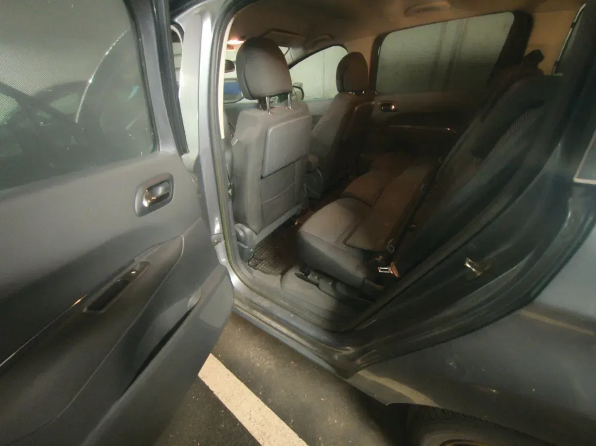 Peugeot 5008 2011 photo 3