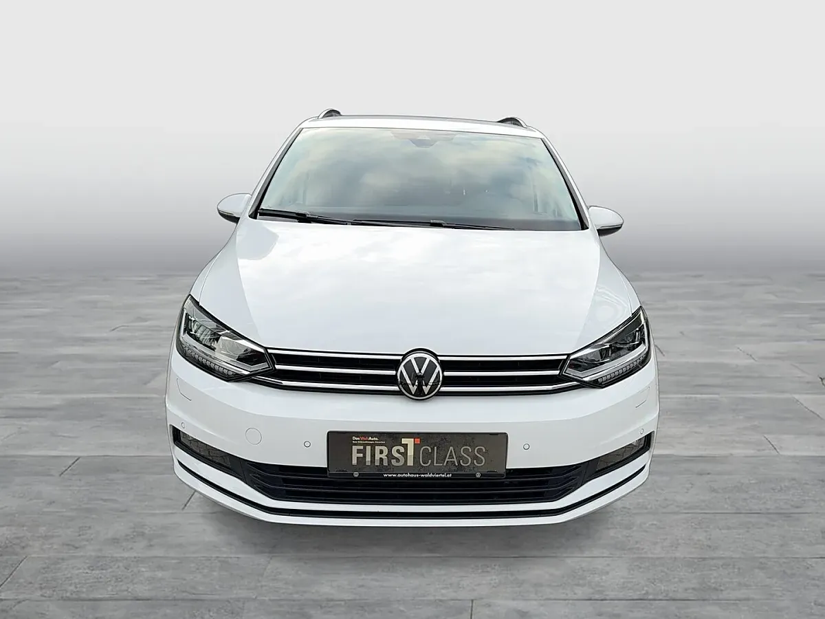 Volkswagen Touran 2025 photo 2