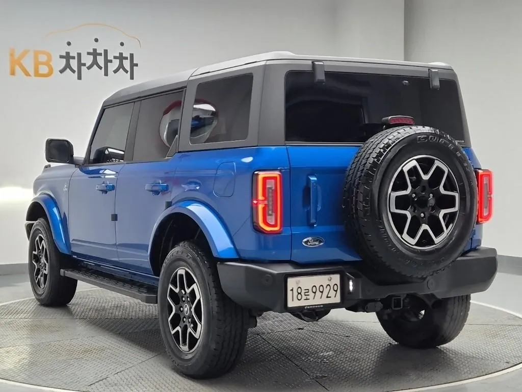 Ford Bronco 2022 photo 2