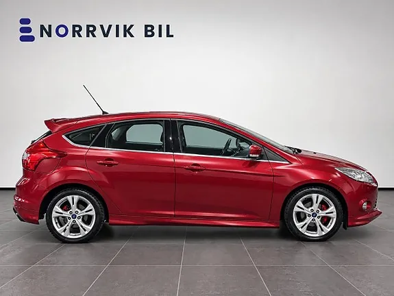 Ford Focus 2013 photo 3