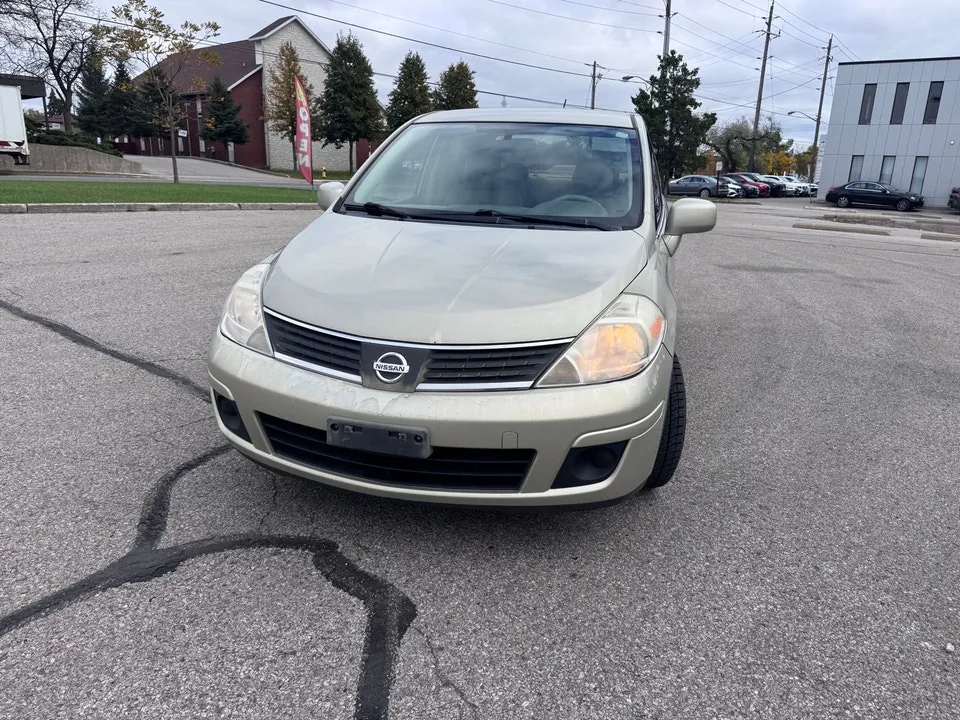 Nissan Versa