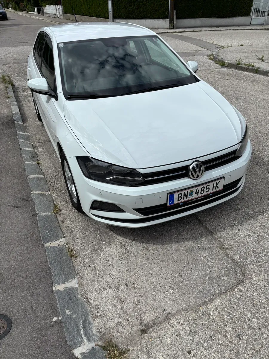 Volkswagen Polo 2017 photo 2
