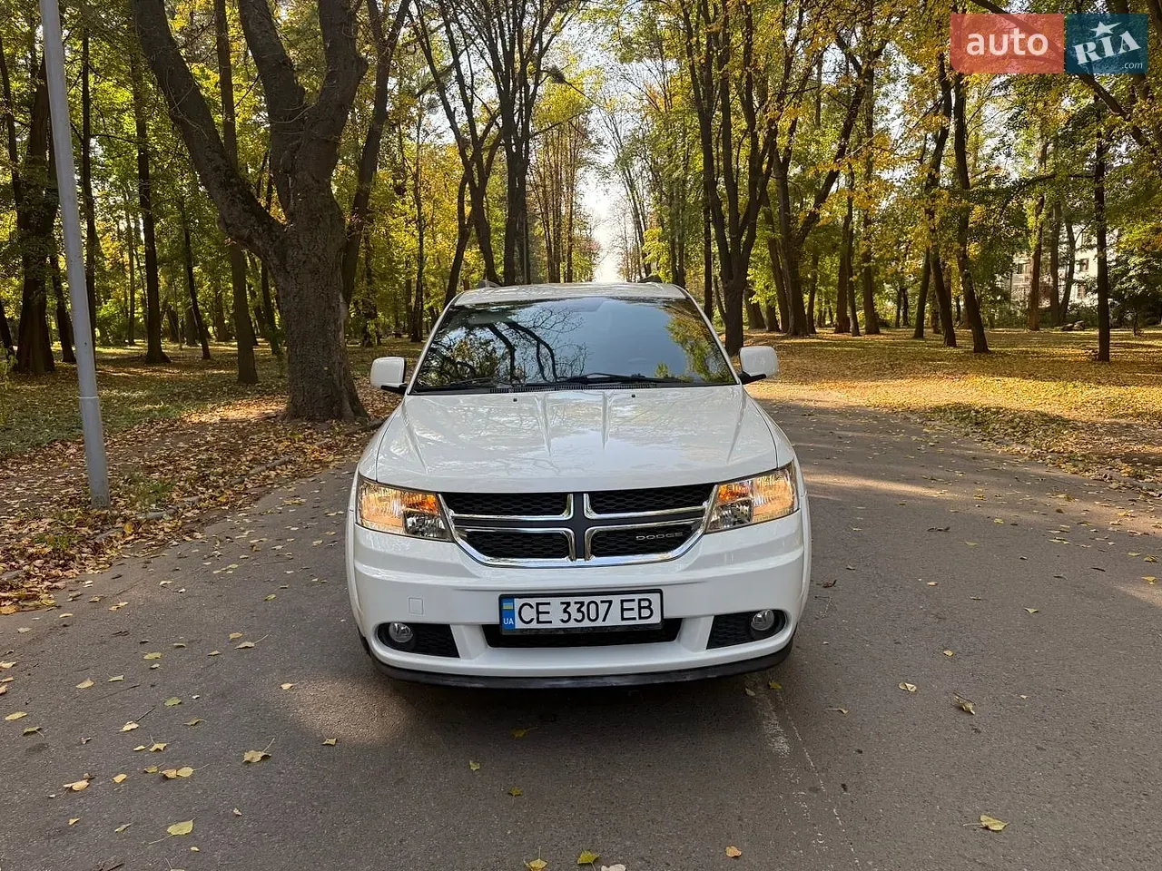 Dodge Journey 2011 photo 2