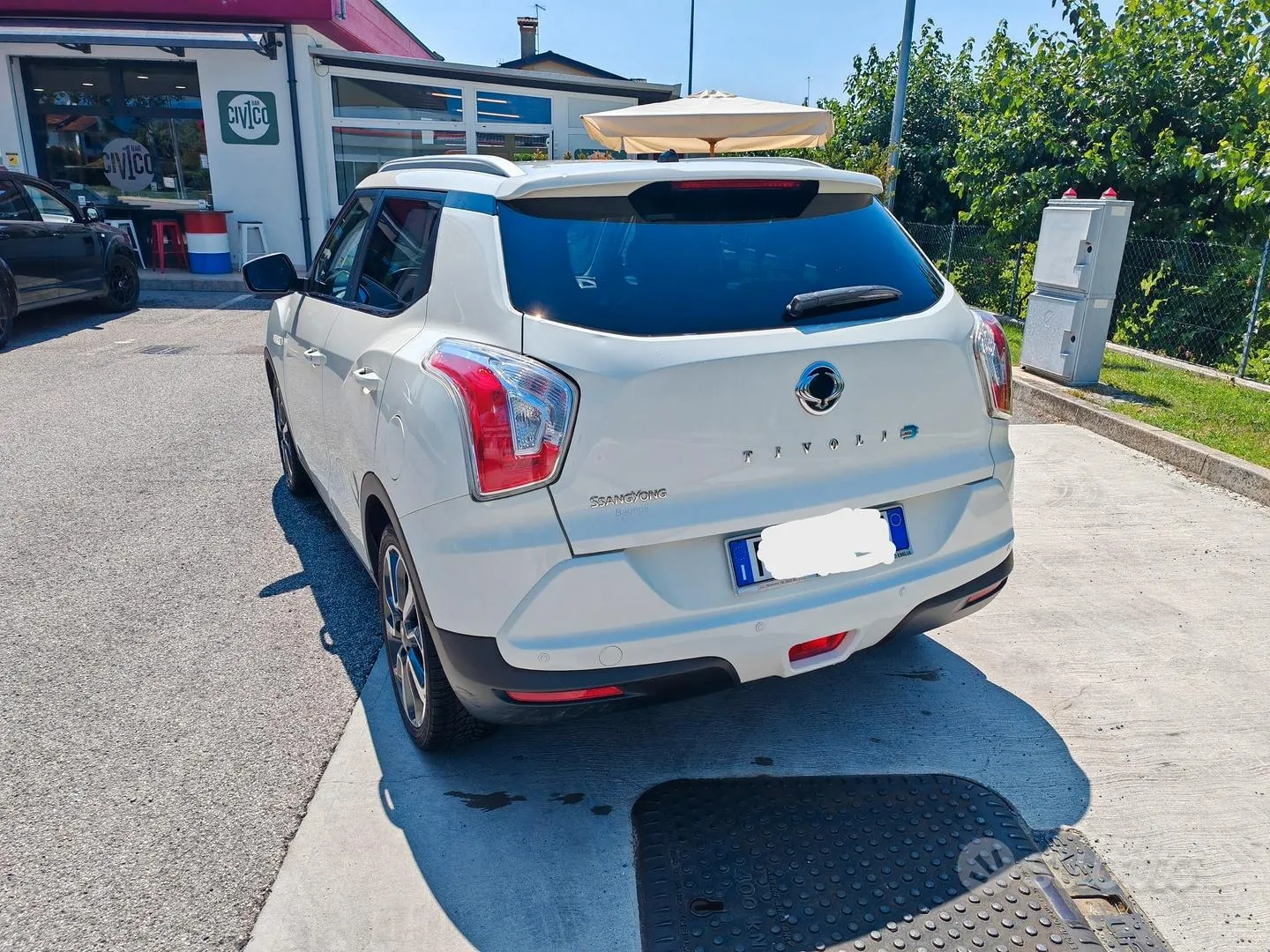 KG Mobility Tivoli 2016 photo 2