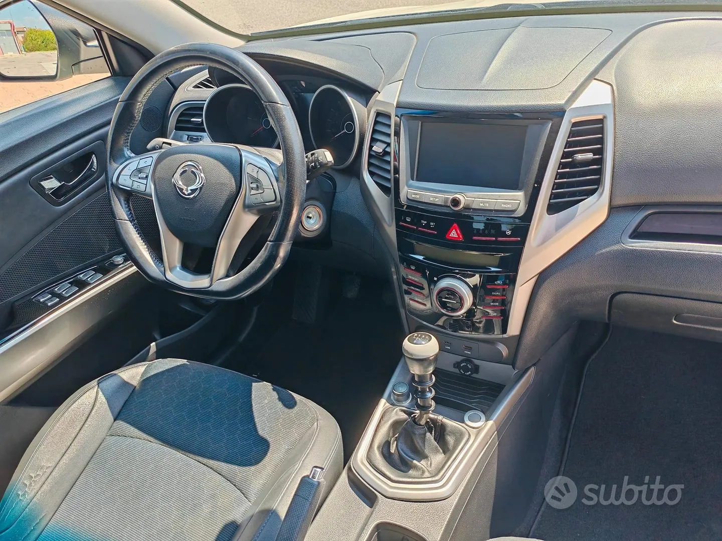 KG Mobility Tivoli 2016 photo 3