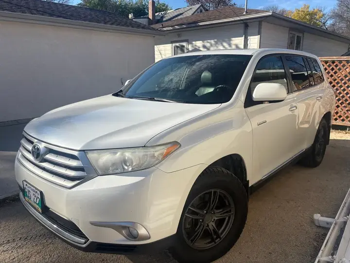 Toyota Highlander 2012 photo 2