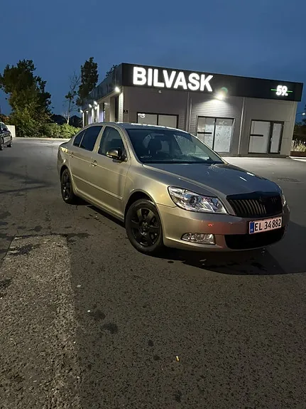 Skoda Octavia 2011 photo 3